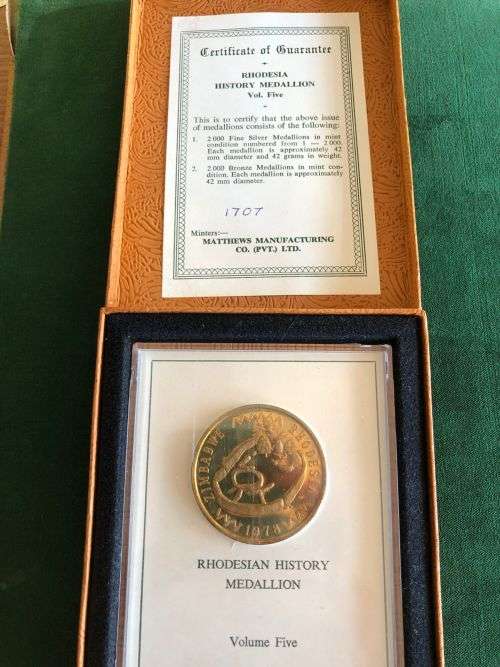 RHODESIA HISTORY BRONZE MEDALLION VOLUE 5-ZIMBABWE-RHODESIA 1978-SIZE 42 MM-GILDED BRONZE-MASS 33,9G