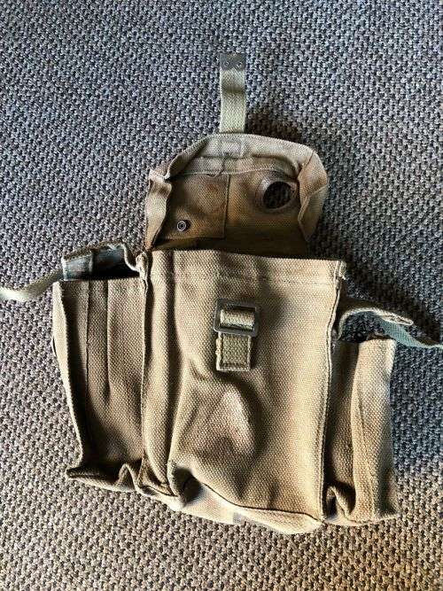 PATTERN 73,BORDER WAR PERIOD RADIO BAG
