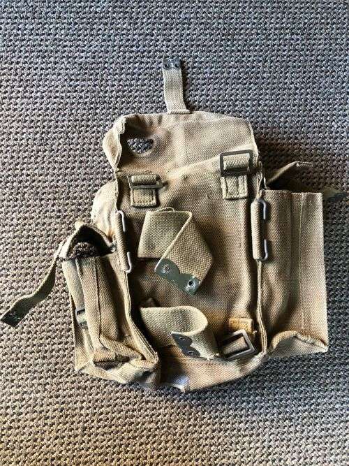 PATTERN 73,BORDER WAR PERIOD RADIO BAG