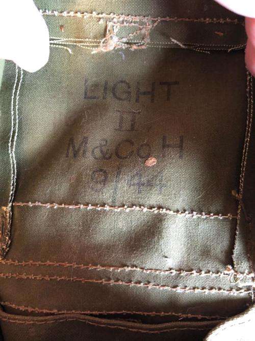 WW2 LIGHT SERVICE RESPIRATOR POUCH-GREEN WATERPROOF CANVAS POUCH THAT COULD EITHER SLUNG OVER THE S