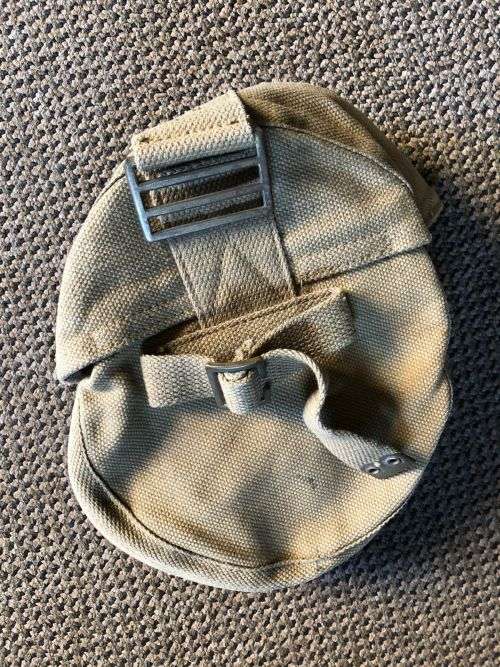 ORIGINAL WW2- LMG MACHINE GUN-AMMO DRUM POUCH-DATED AND MARKED 1941