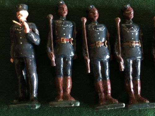 SET OF 6 LEAD SOLDIERS MADE BY WELL KNOWN ARTIST IAN STEWART-BOER WAR DURBAN BOROUGH POLICE C 1900-A