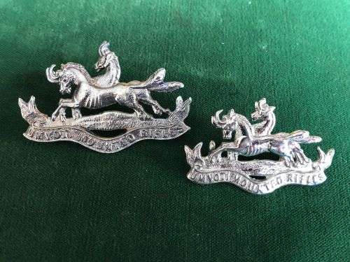 UMVOTI MOUNTED RIFLES CAP AND 0NE COLLAR IN CHROME-WORN FROM 1965-LUGS INTACT