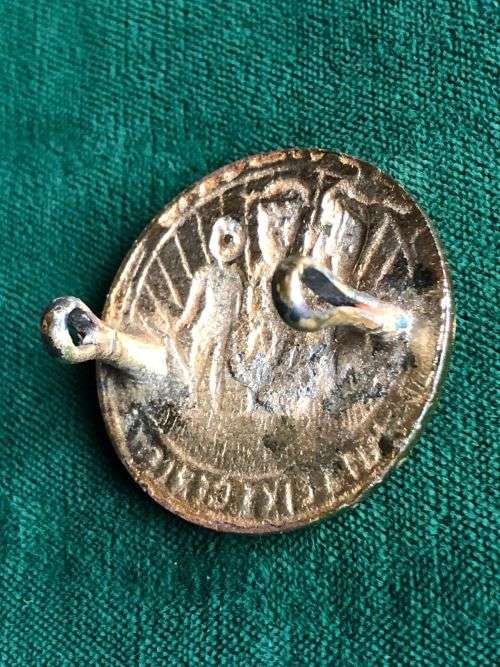 CIVIC GUARD CAP BADGE-WORN DURING WW2- 2 LUGS