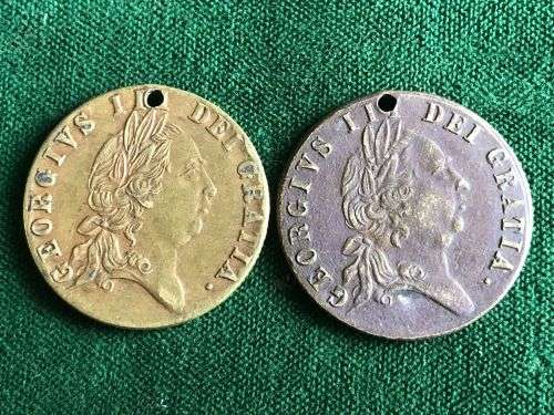 2X GEORGE 111 TOKENS SOLD TOGETHER -DIAMETER 25,5 MM- BRASS