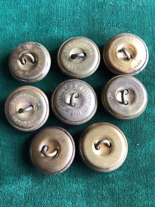 UNIVERSAL BRITISH TUNIC BUTTON LARGE- 8 SOLD TOGETHER -DIAMETER 25 MM