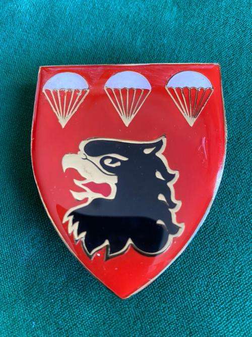 3 PARACHUTE BATTALION-RED-1ST ISSUE FLASH- 3 PINS