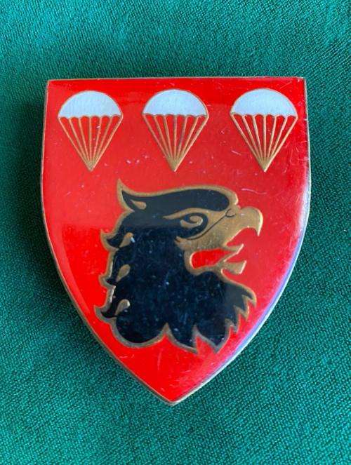 3 PARACHUTE BATTALION-RED-1ST ISSUE FLASH- 3 PINS