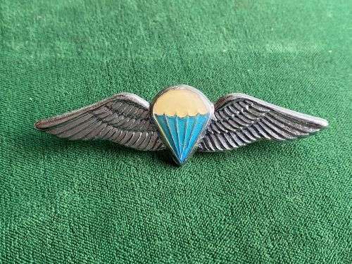 SA PARACHUTE DISPATCHER OR 50 JUMPS OR MORE-FULL SIZE-CHROMED AND LUCITE COVERED CENTRE WING-WORN FR