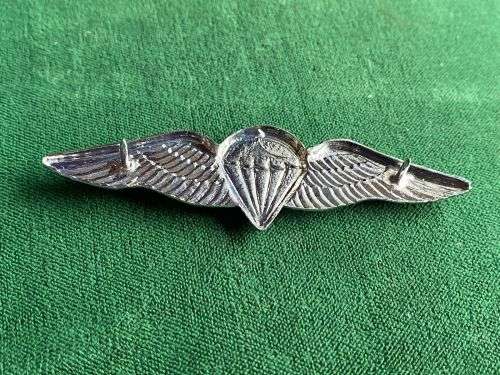 SA PARACHUTE DISPATCHER OR 50 JUMPS OR MORE-FULL SIZE-CHROMED AND LUCITE COVERED CENTRE WING-WORN FR