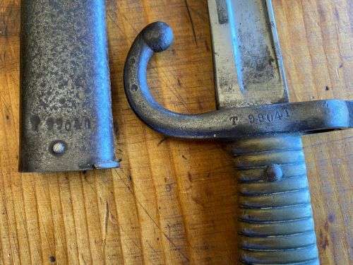 FRENCH YATAGHAN BLADED 1866 BAYONET WITH MATCHING (NUMBERED) METAL SCABBARD-TOTAL LENGTH 70CM