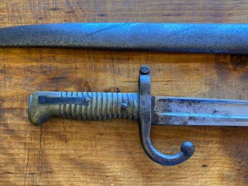 FRENCH YATAGHAN BLADED 1866 BAYONET WITH MATCHING (NUMBERED) METAL SCABBARD-TOTAL LENGTH 70CM