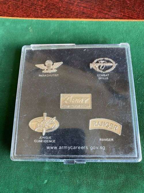 US ARMY CARREERS -BOXED