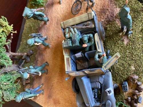 WW2 GERMAN-BREAK DOWN MERCEDES V70 RADIO CAR-HOLLAND 1939-PLASTIC AND WOOD MODEL-COMES WITH A GLASS