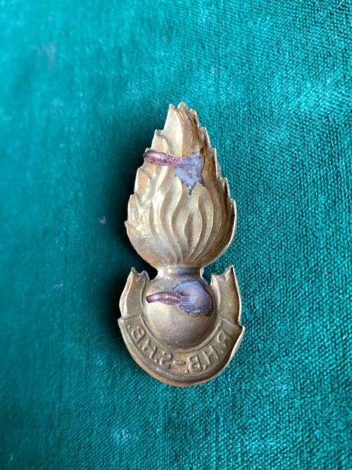 SA RAILWAYS AND HARBOURS BRIGADE COLLAR BADGE- 2 LUGS