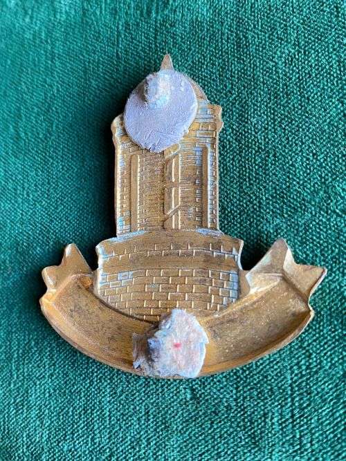 CASTLE GUARD CAPE TOWN SLOUCH HAT BADGE- INTRODUCED 1987-SHORTENED LUGS