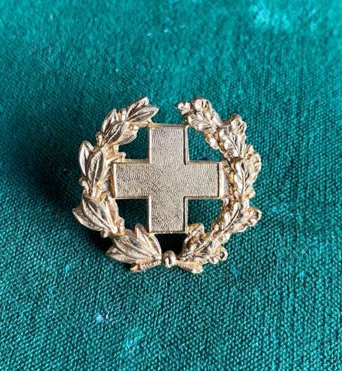 SOUTH ARFICAN RED CROSS,COLLAR BADGE- 2 LUGS