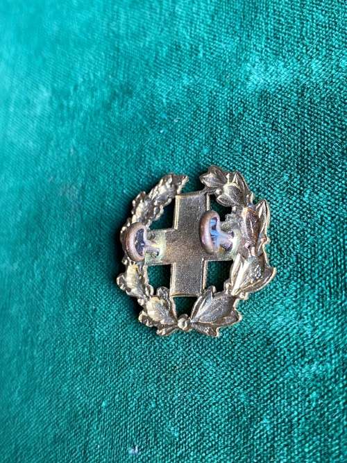 SOUTH ARFICAN RED CROSS,COLLAR BADGE- 2 LUGS