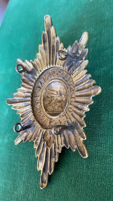 VICTORIAN MILITARY ROYAL WORCESTERSHIRE REGIMENT HELMET PLATE-ORIGINAL WITH 4 LUGS-MEASURES 110X80MM