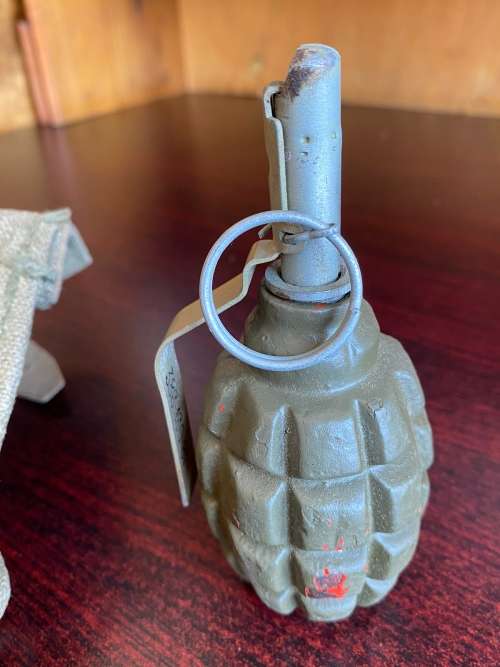 RUSSIAN F1 PERSONNEL FRAGMENTATION HAND GRENADE NICKNAMED THE LIMONKA (LEMONLIKE) BORDER WAR PARIOD