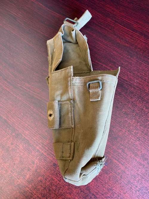 RHODESIA PATTERN 61/64 AMMO POUCH