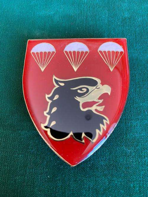 3 PARACHUTE BATTALION ARM FLASH-RED- 1ST ISSUE-ORIGINALL- 3 PINS