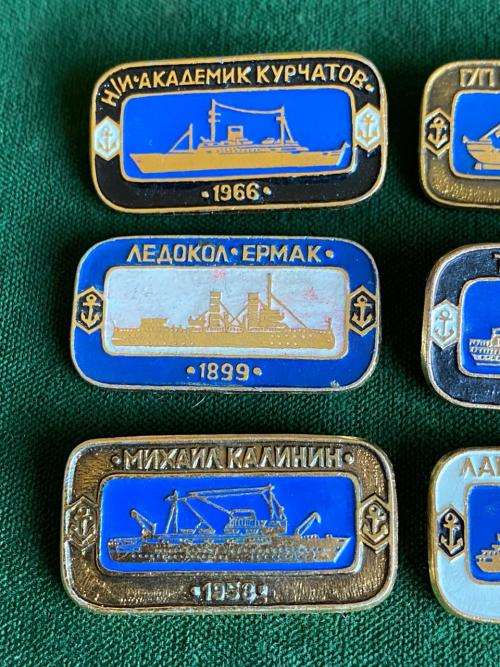 SOVIET RUSSIA RARE 1970`S-COLLECTABLE NAVY PINS-WAR SHIPS OF THE REVOLUTION,CRUISERS OF RUSSIA-SET O