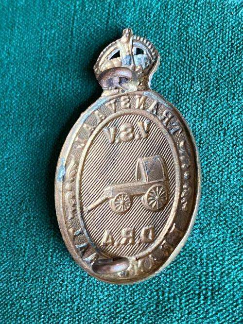 DEFENCE RIFLE ASSOCIATION-TRANSVAAL CAP BADGE-WORN 1923-1943-2 LUGS
