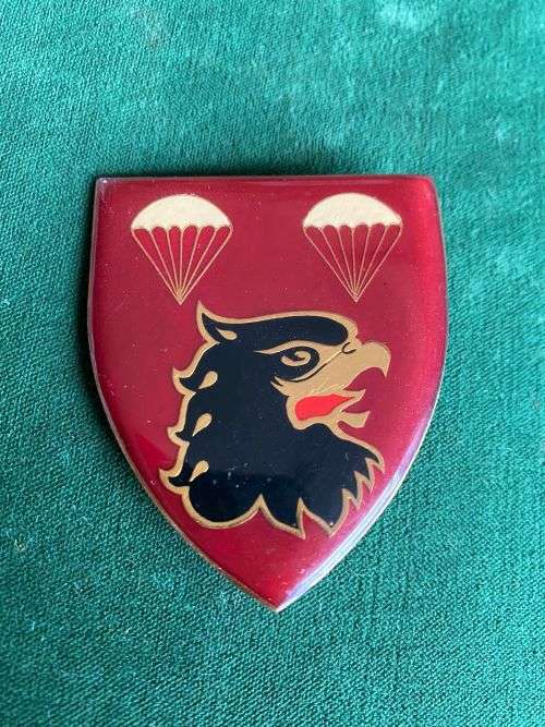 2 PARACHUTE BATTALION FLASH- 2 PINS-ORIGINAL