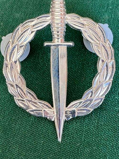 SA SPECIAL FORCES-REPRO OPERATORS BADGE-FULL SIZE- 2 PINS