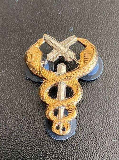 SA MEDICAL SERVICES-BI-METAL,TECHNICAL AND ADMIN PERSONNEL BREAST BADGE-APPROVED IN 1975- 3 PINS