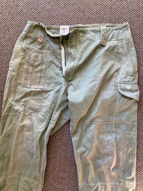 RHODESIAN SAS MALAYAN CAMPAIGN TROUSERS-SIZE 34, WITH PIPE LENGTH OF 60 CM-LABELLED AND DATED 1953-