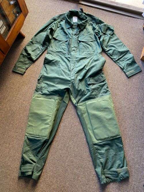 RECCE/SPECIAL FORCES URBAN TRAINING AND OPERATIONS OVERALL WITH REINVORCED EXTRACTION GRIP ON THE BA
