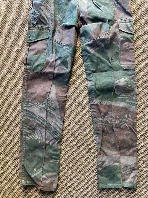 DARKER TANNED,RHODESIAN CAMO TROUSERS WORNED BY 1 PSY OPS AND SOME ARMOURED CAR MEMBERS-SIZE 30-PIPE