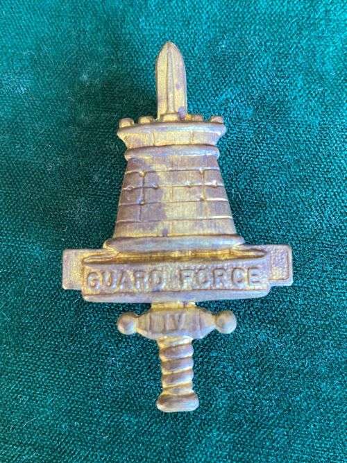 RHODESIAN GUARD FORCE CAP BADGE- 2 LUGS- 1976-1980