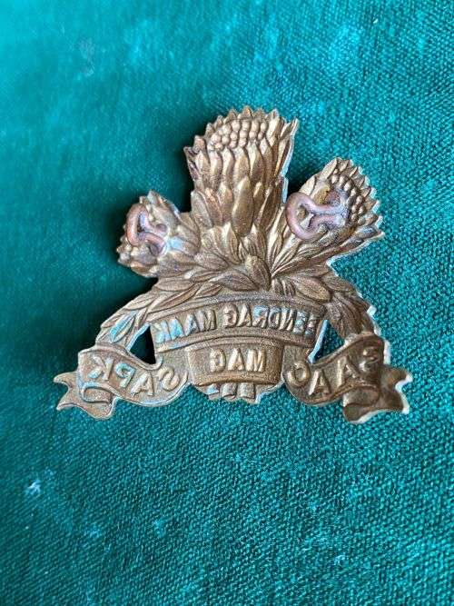 SA ARMOURED CORPS,GILDING METAL BERET BADGE- WORN POST 1963- 2 LUGS