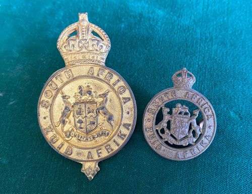 SOUTH AFRICAN INSTRUCTIONAL CORPS,GILDING METAL CAP AND ONE COLLAR-WORN 1913-1922