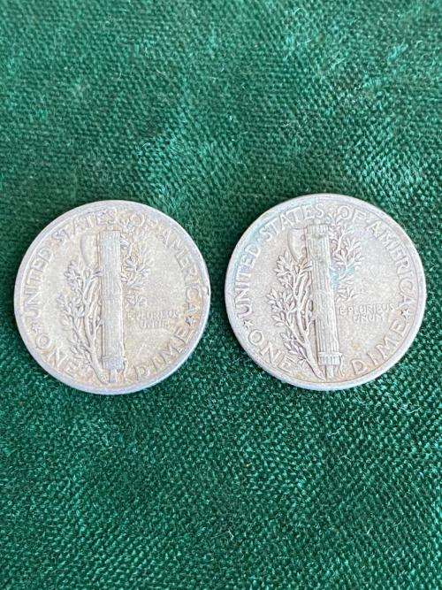 US ONE DIME DATED 1944 AND 1942- 2 SOLD TOGETHER