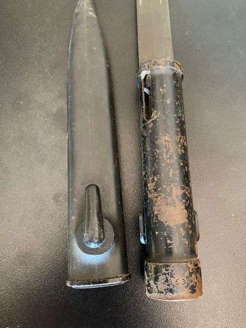 R1 RIFLE BAYONET WITH PLASTIC SCABBARD