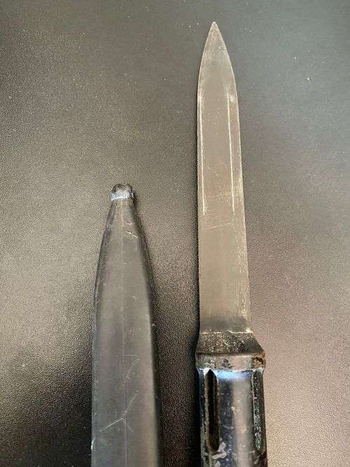 R1 RIFLE BAYONET WITH PLASTIC SCABBARD
