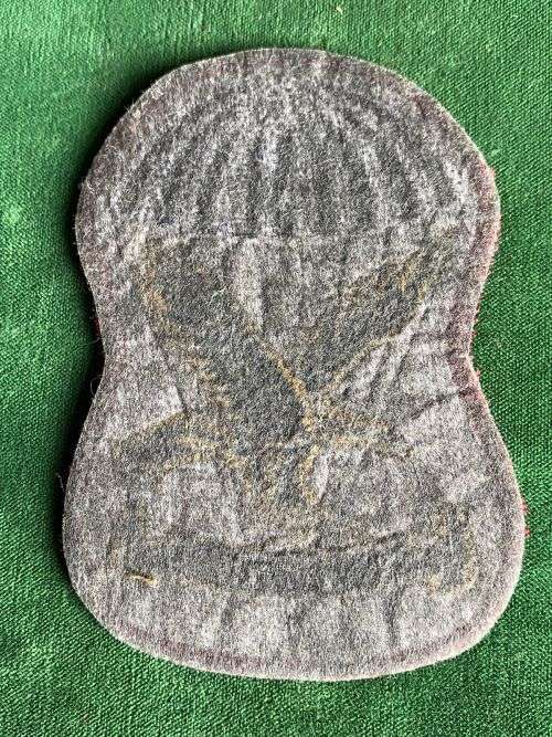 1 PARACHUTE BATTALION TRACKSUIT BADGE