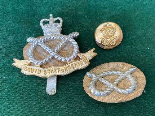 SOUTH STAFFORDSHIRE CAP, COLLAR AND ONE BUTTON-SOLD TOGETHER-OTHER RANKS