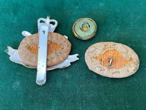 SOUTH STAFFORDSHIRE CAP, COLLAR AND ONE BUTTON-SOLD TOGETHER-OTHER RANKS