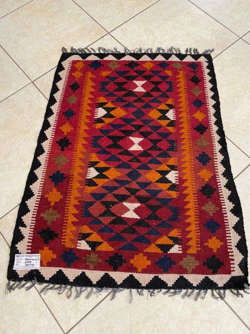 AUTHENTIC HAND MADE PERSIAN KILLIM-DIMENSIONS 1000 X 840 MM