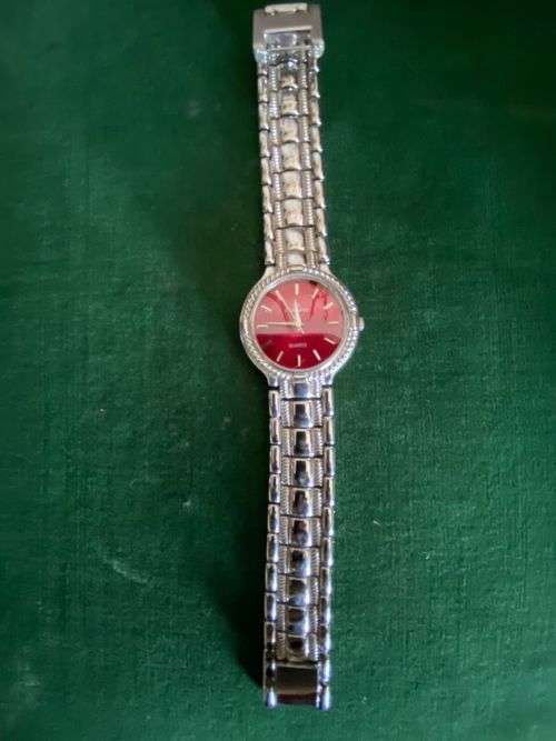 ROMANO QUARTZ LADIES WATCH-SOLD AS IS-NEEDS BATTERY