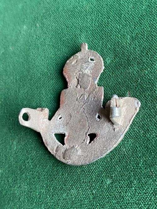 ROYAL DURBAN LIGHT INFANTRY CAP BADGE-WORN 1939-1945-CASTING- 2 LUGS