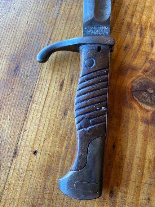 GERMAN S98/05- A BUTCHER BAYONET-THIS ONE MADE WITH A PLAIN BLADE WITHOUT SAW BACK-THE BACK OF THE B