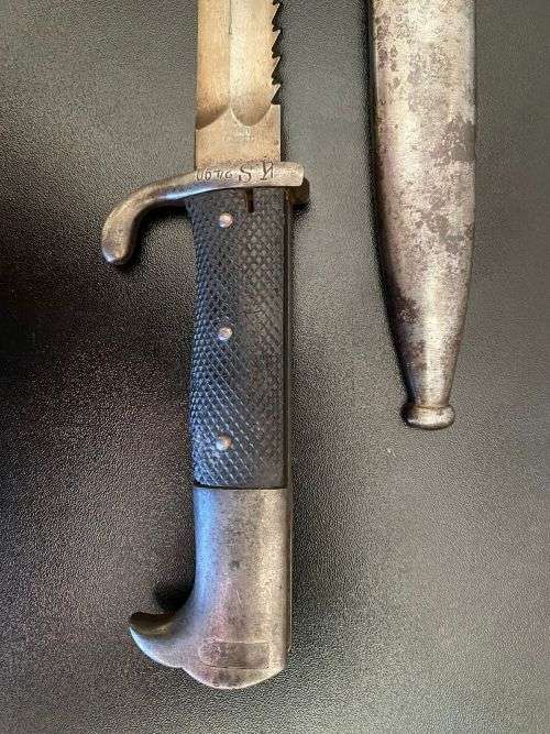 GERMAN 1898-MODEL BAYONET KS2490 WITH LEATHER GRIPS-ISSUED TO THE SCHUT 2 TRUPPE IN GERMAN SOUTH WES