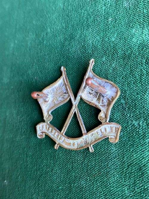 IMPERIAL LIGHT HORSE,GILDING METAL CAP BADGE-WORN 1913-65- 2 LUGS