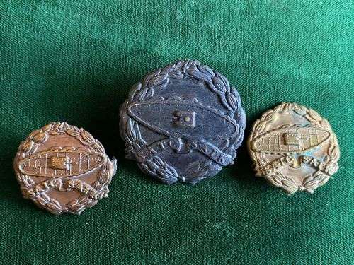 SA TANK CORPS CAP AND COLLARS-WORN 1940-41-STICK PIN ON ONE COLLAR NOT COMPLETE